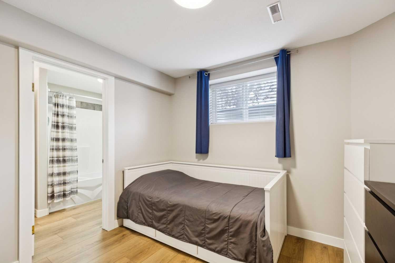 3 Tuscany Glen Green NW