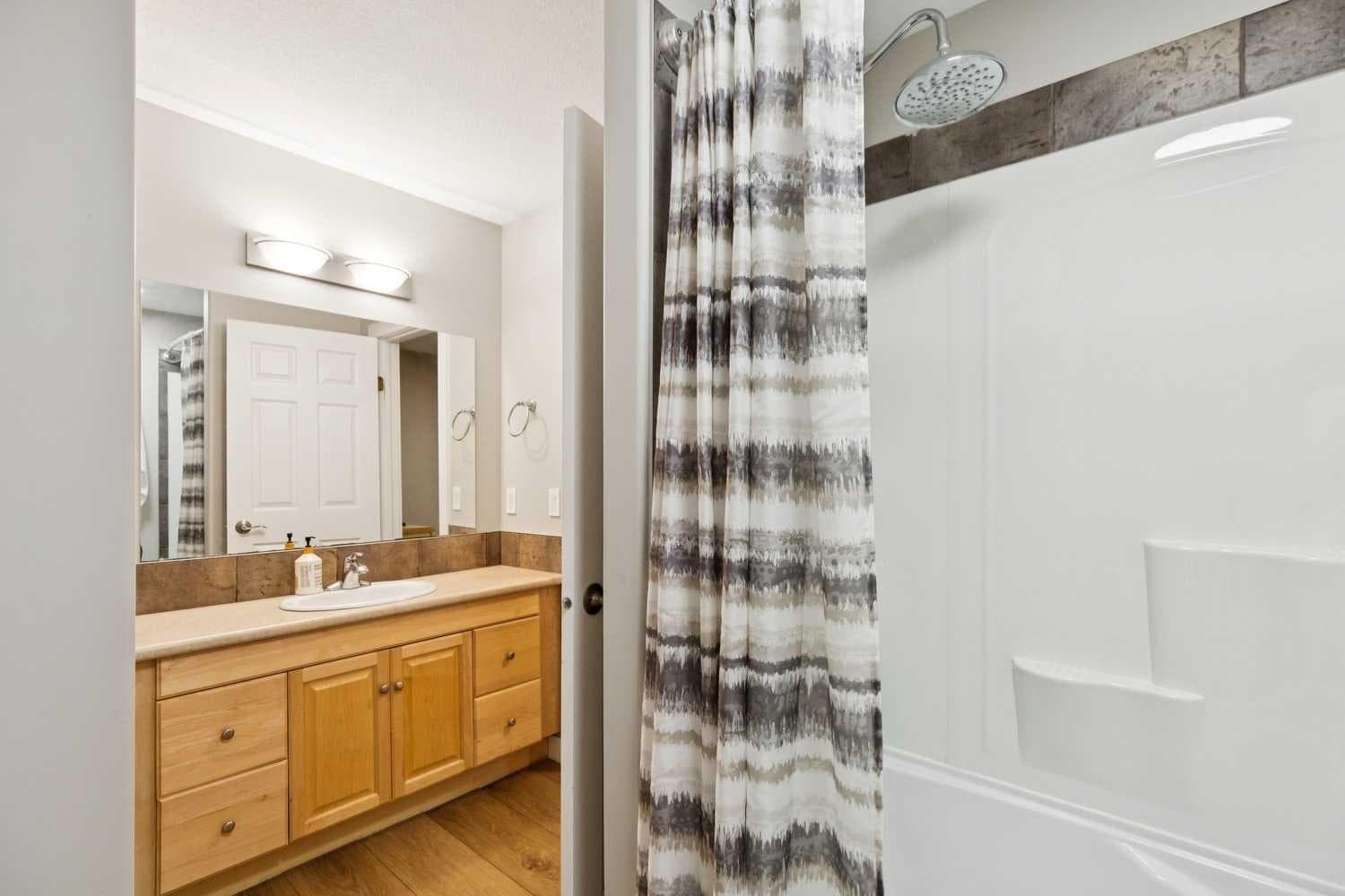 3 Tuscany Glen Green NW
