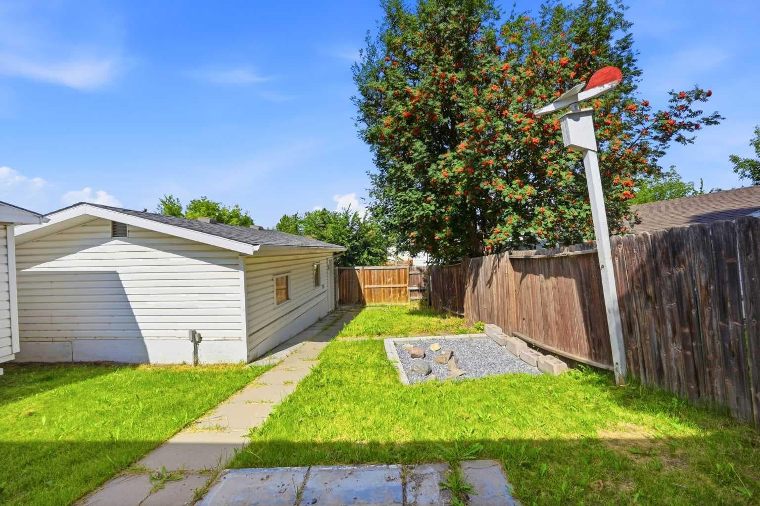 219 Falwood Way NE