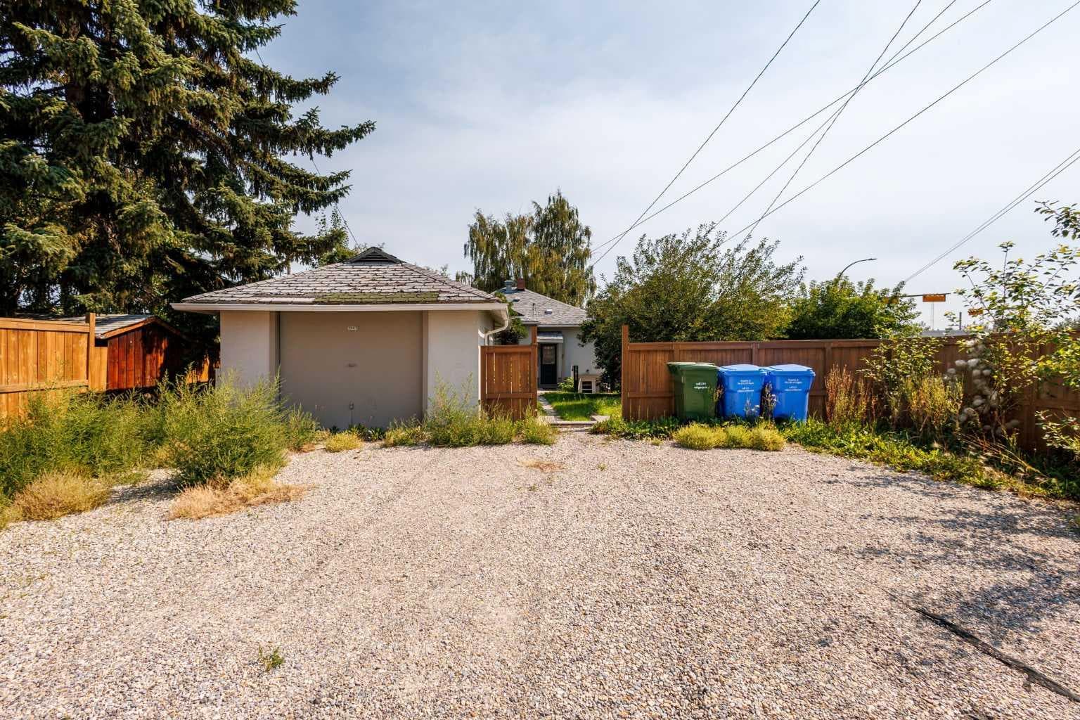 1741 24 Street SW