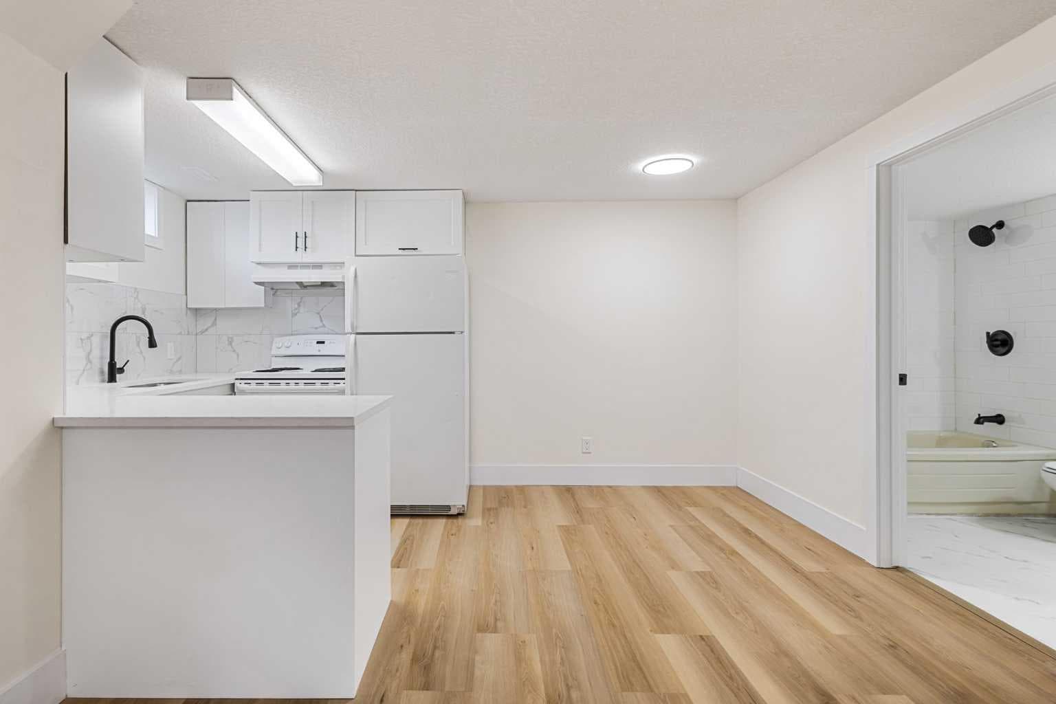 802, 700 Allen Street SE