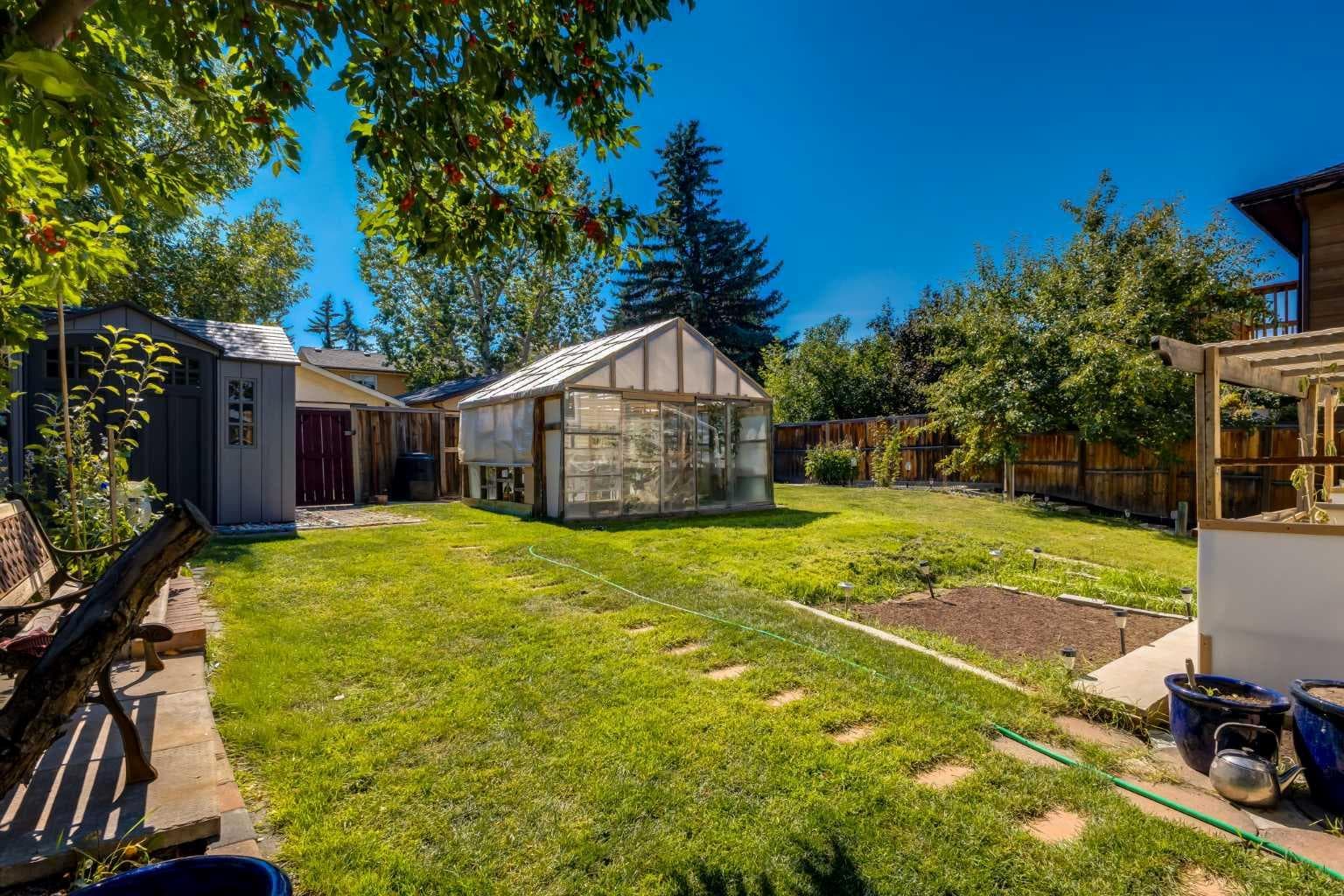 116 Bearberry Crescent NW