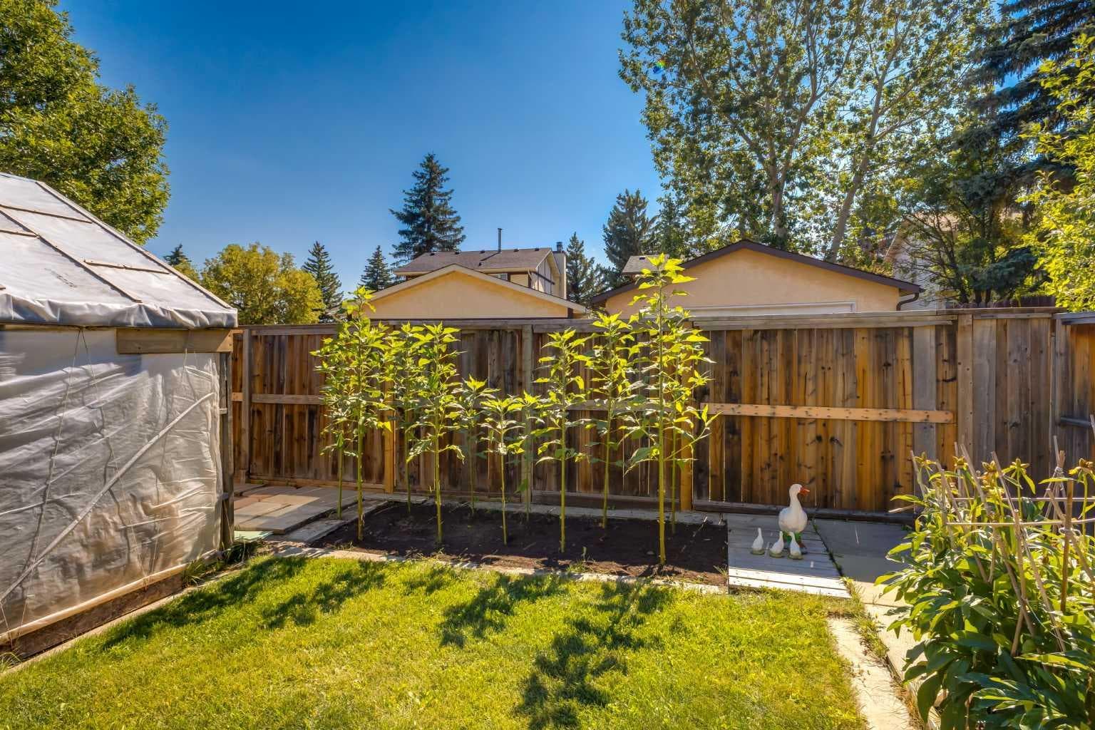 116 Bearberry Crescent NW