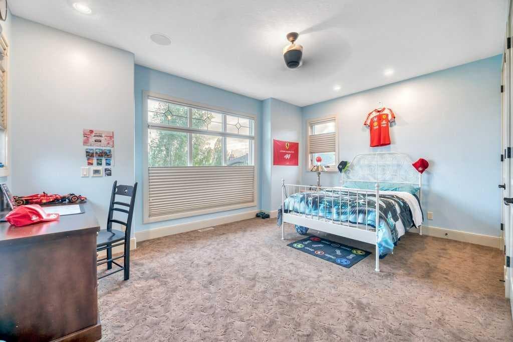 377 Evergreen Circle SW