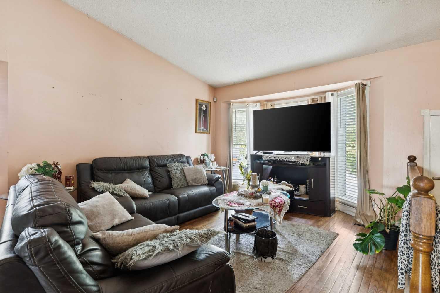 111 Riverbrook Road SE