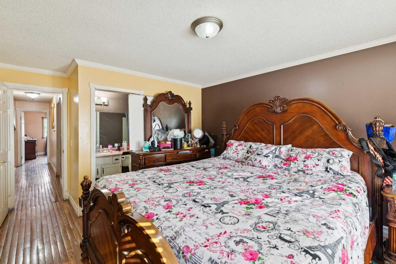 111 Riverbrook Road SE