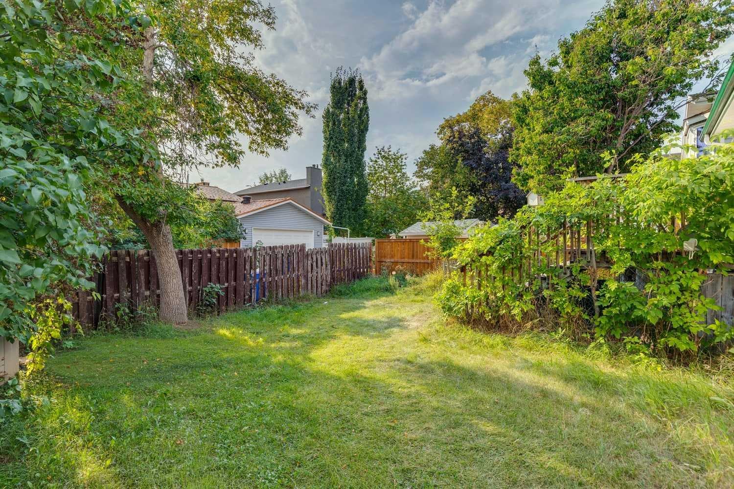 111 Riverbrook Road SE
