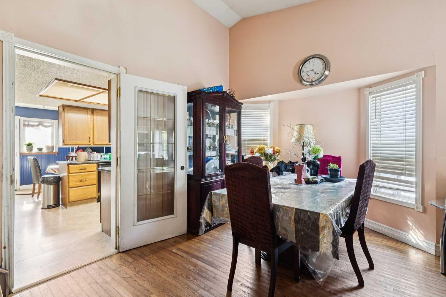 111 Riverbrook Road SE