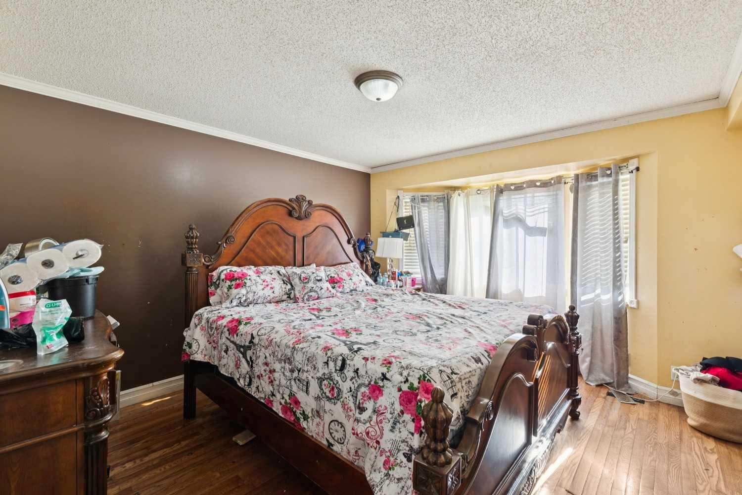 111 Riverbrook Road SE