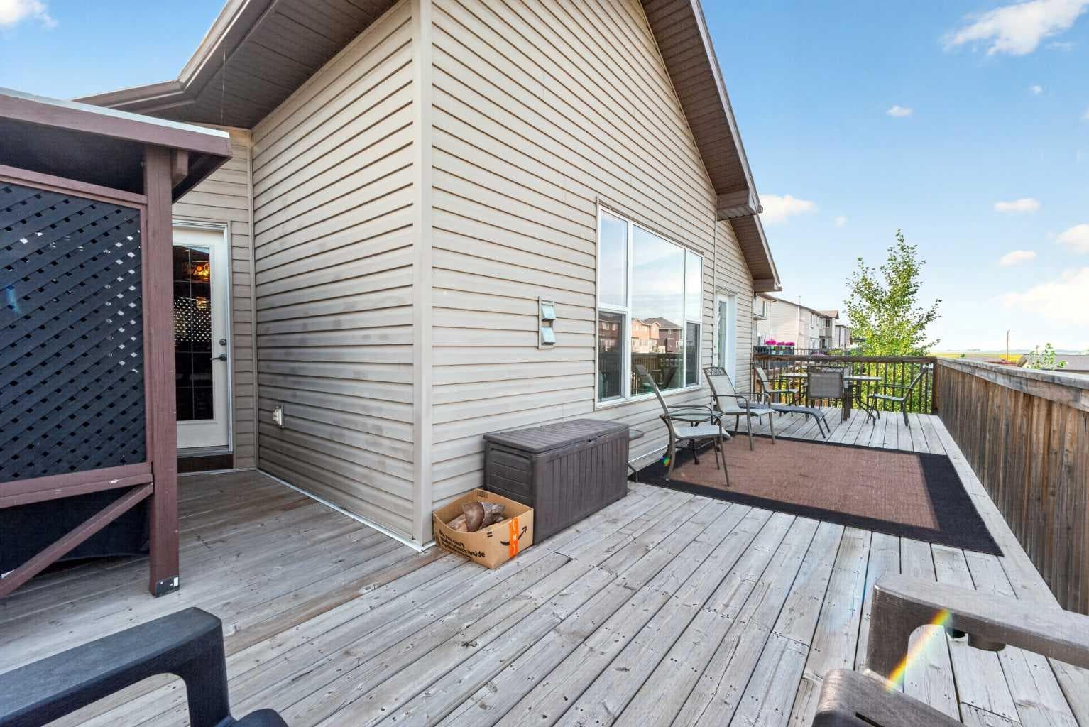 138 Hanson Drive NE
