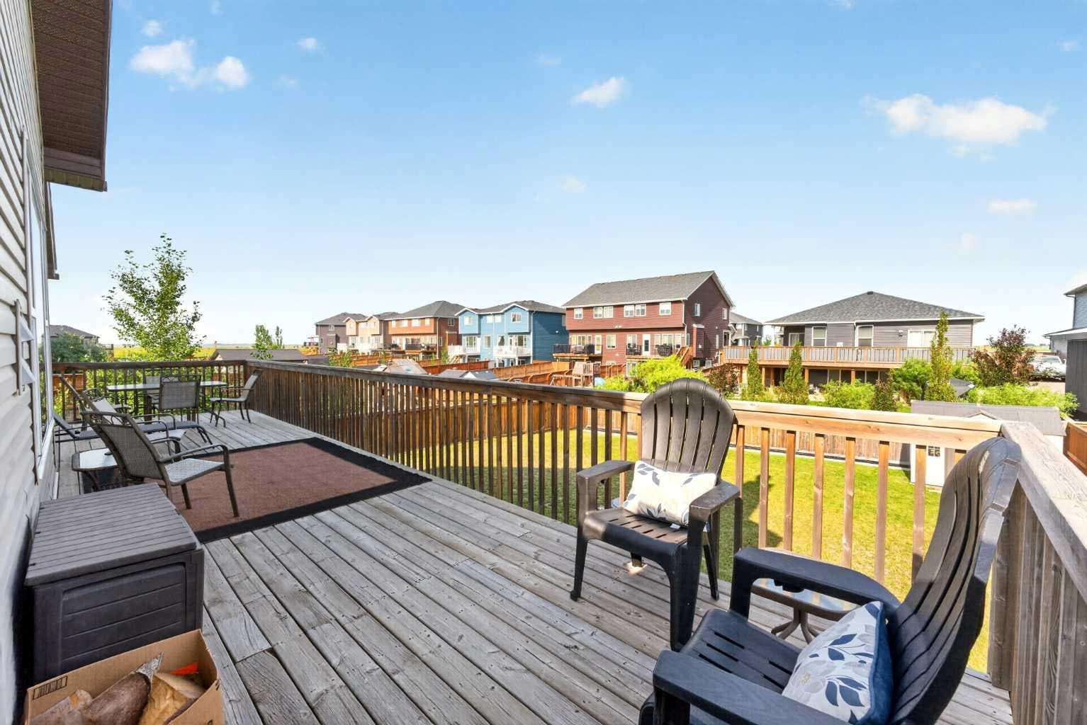138 Hanson Drive NE