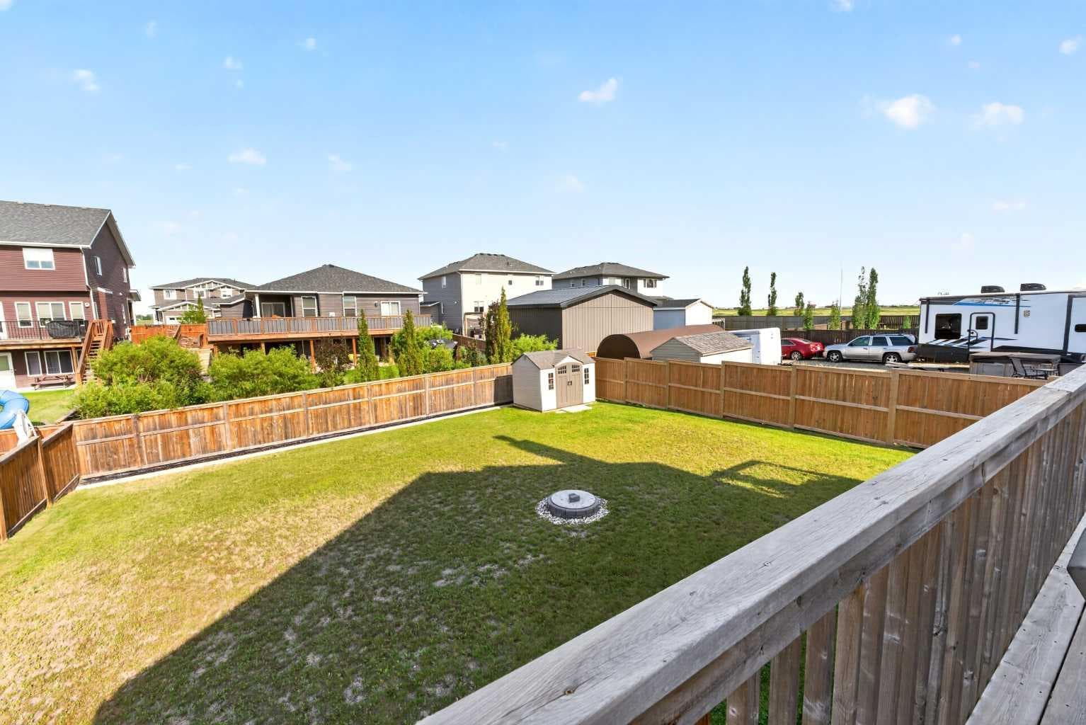 138 Hanson Drive NE