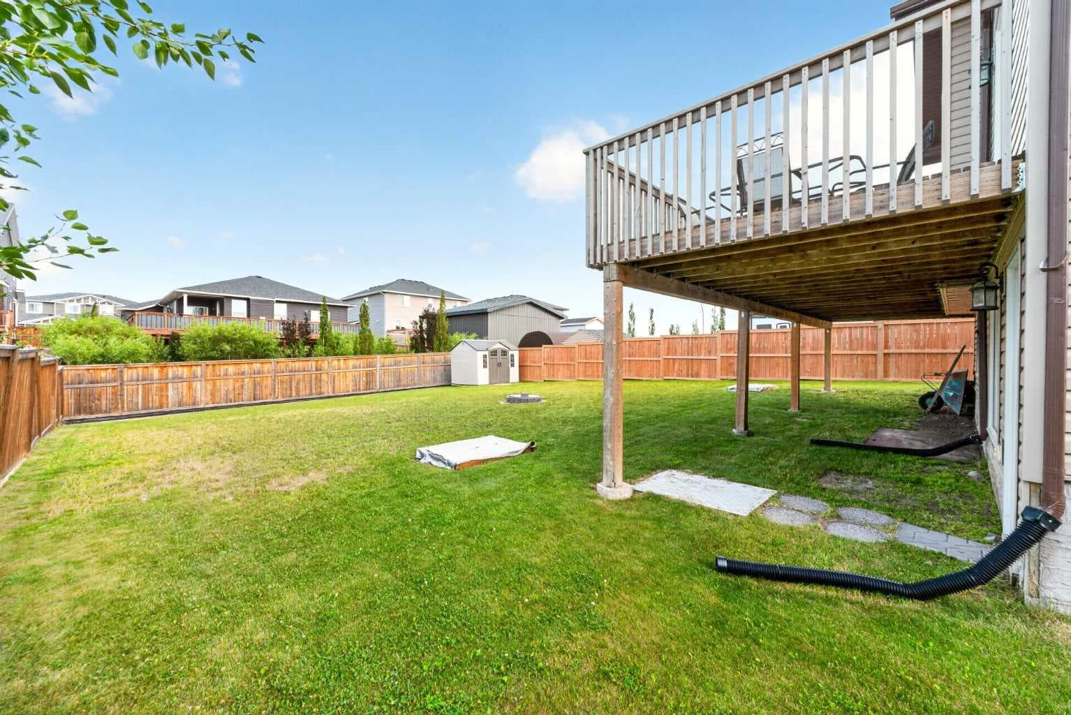138 Hanson Drive NE