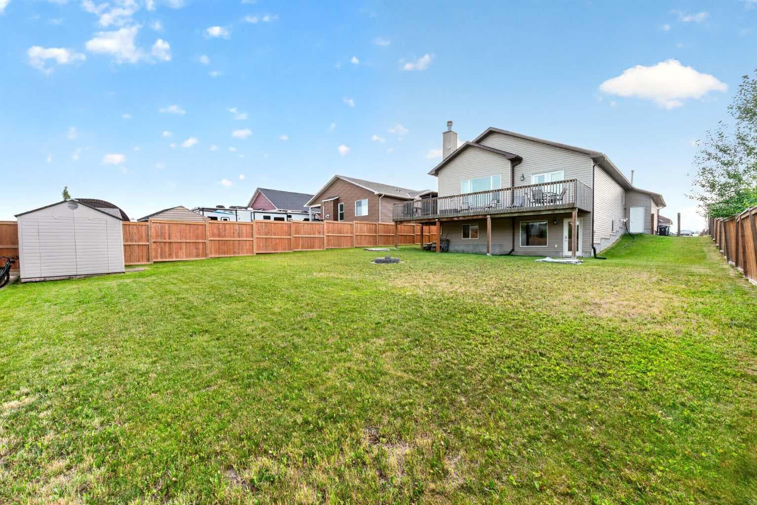 138 Hanson Drive NE