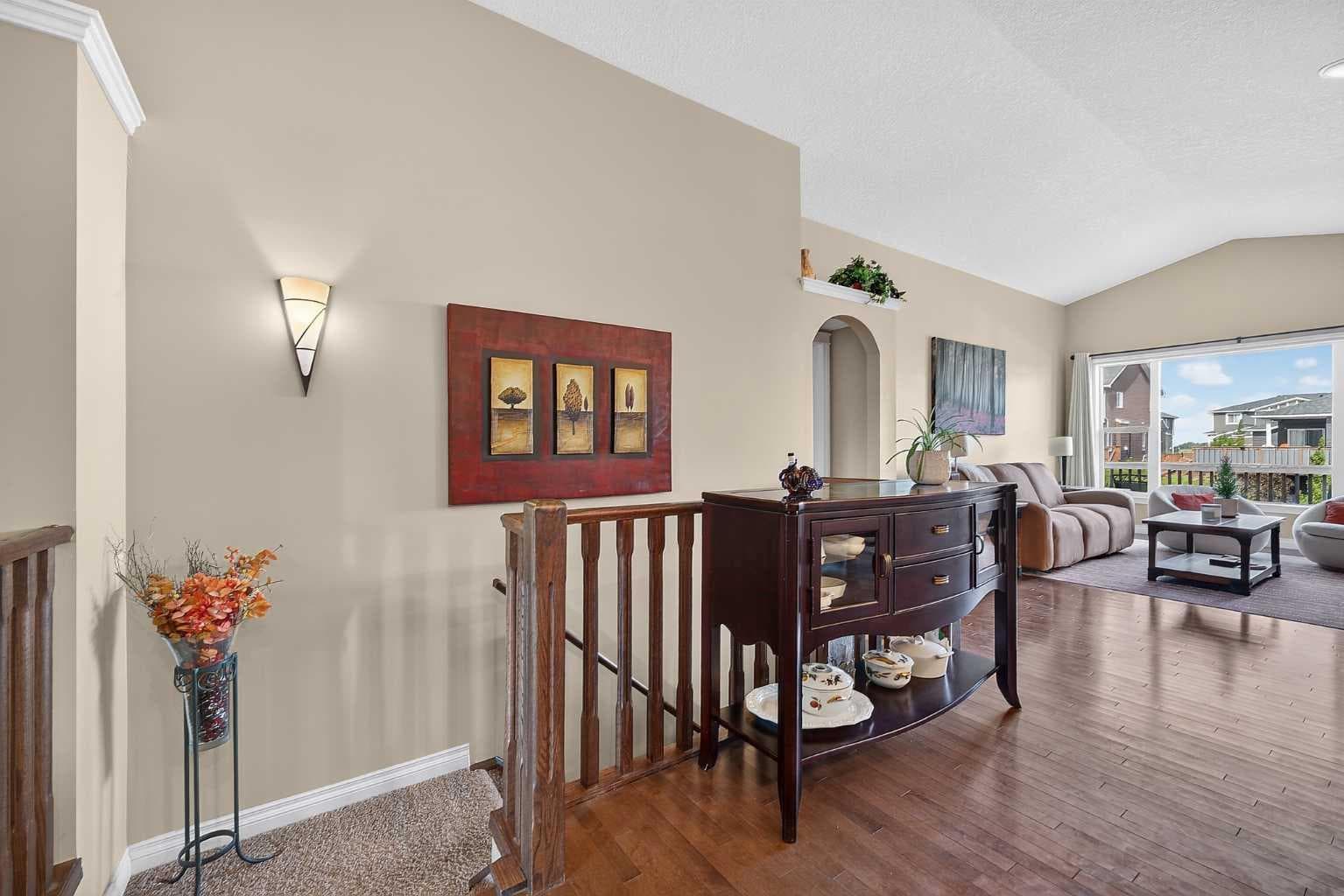 138 Hanson Drive NE