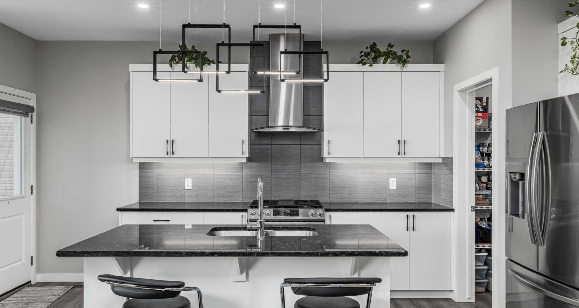 1161 Chinook Gate Bay SW
