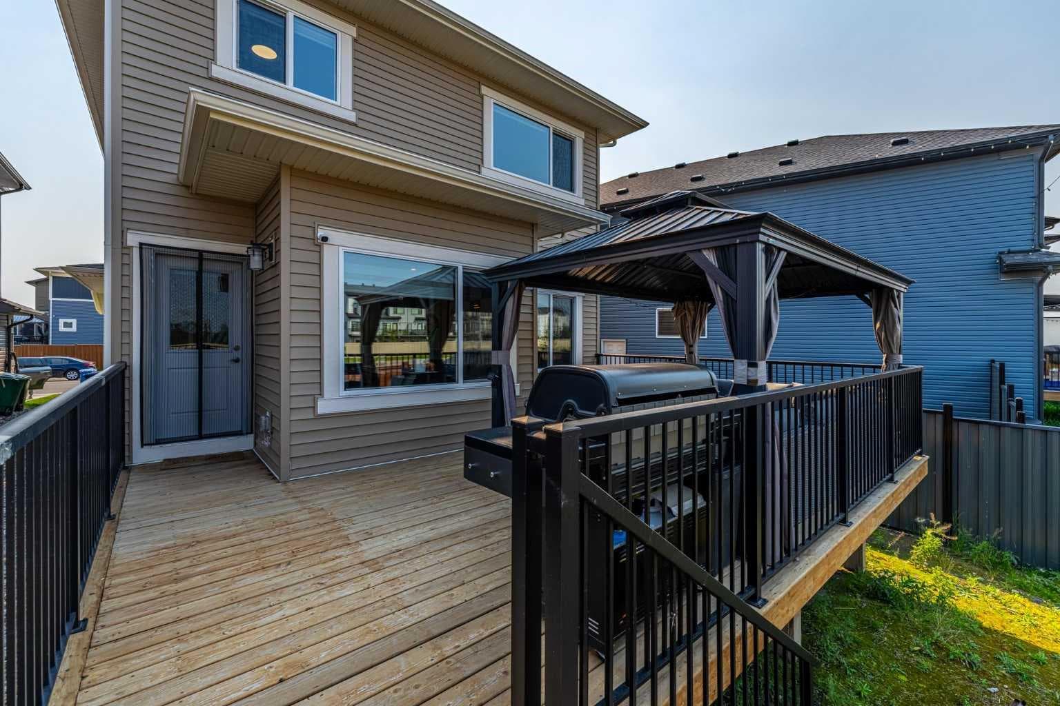 1161 Chinook Gate Bay SW
