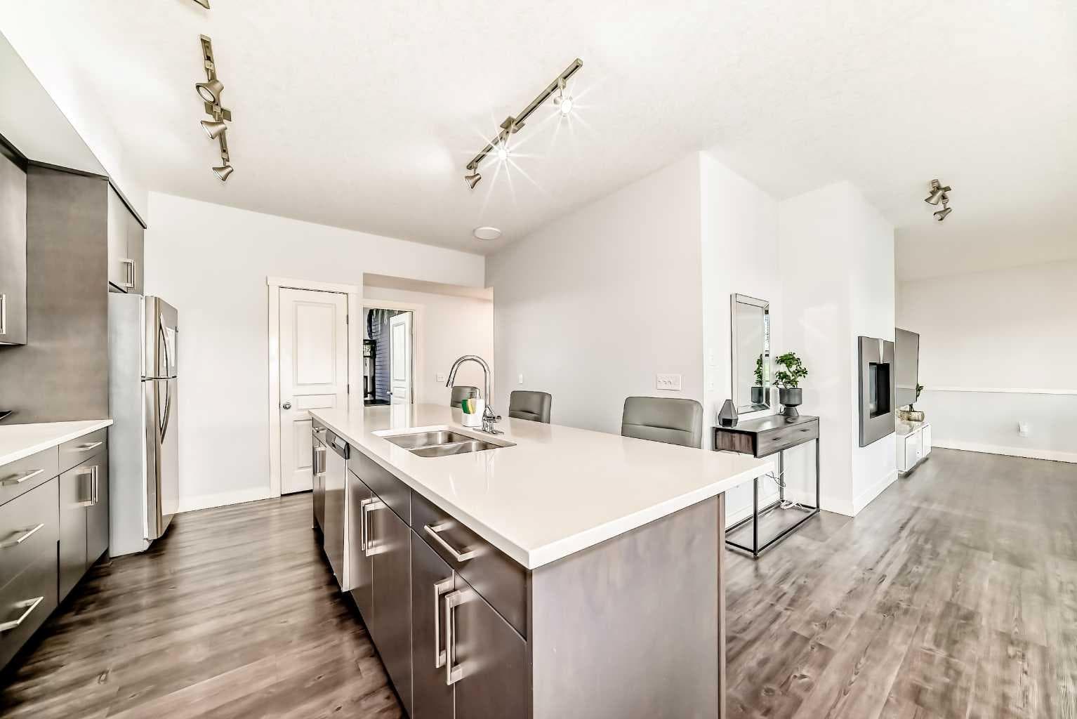 652 Cranford Walk SE