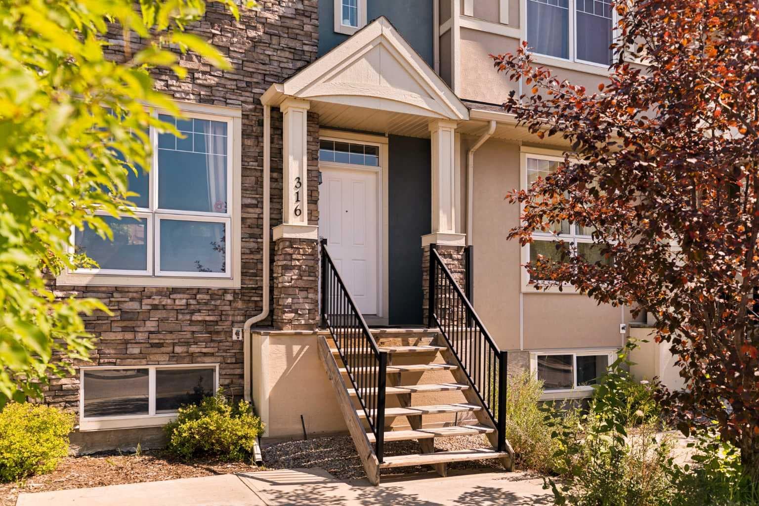 316 Cranfield Common SE