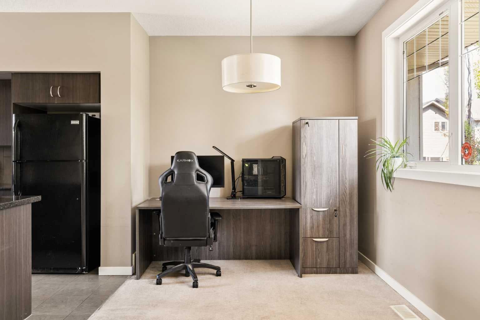 316 Cranfield Common SE