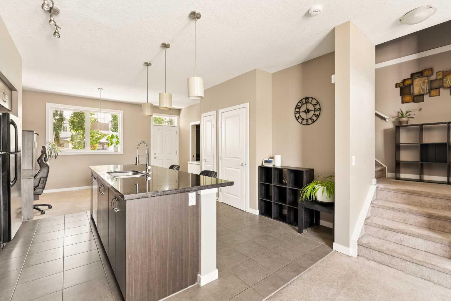 316 Cranfield Common SE