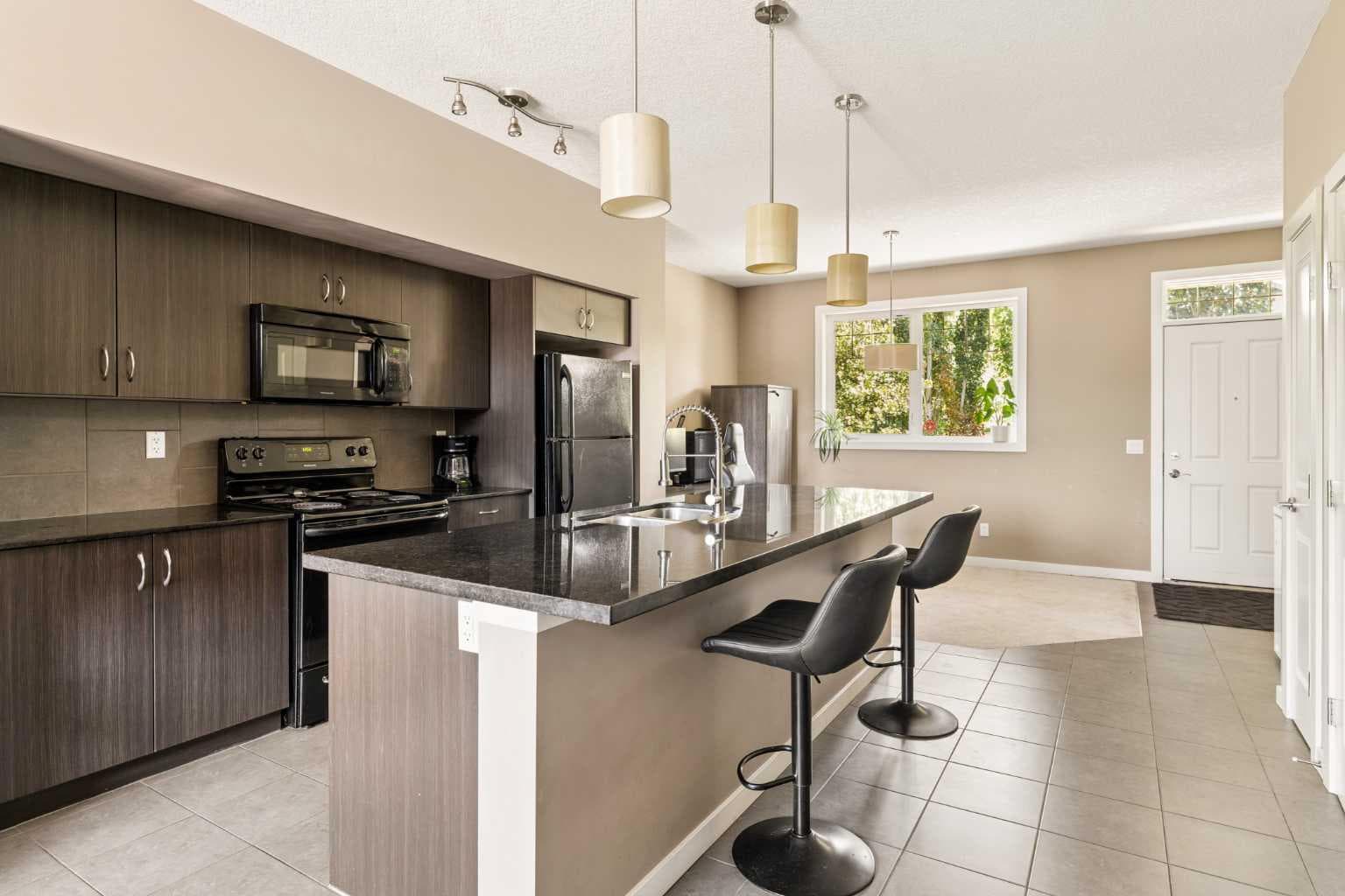 316 Cranfield Common SE