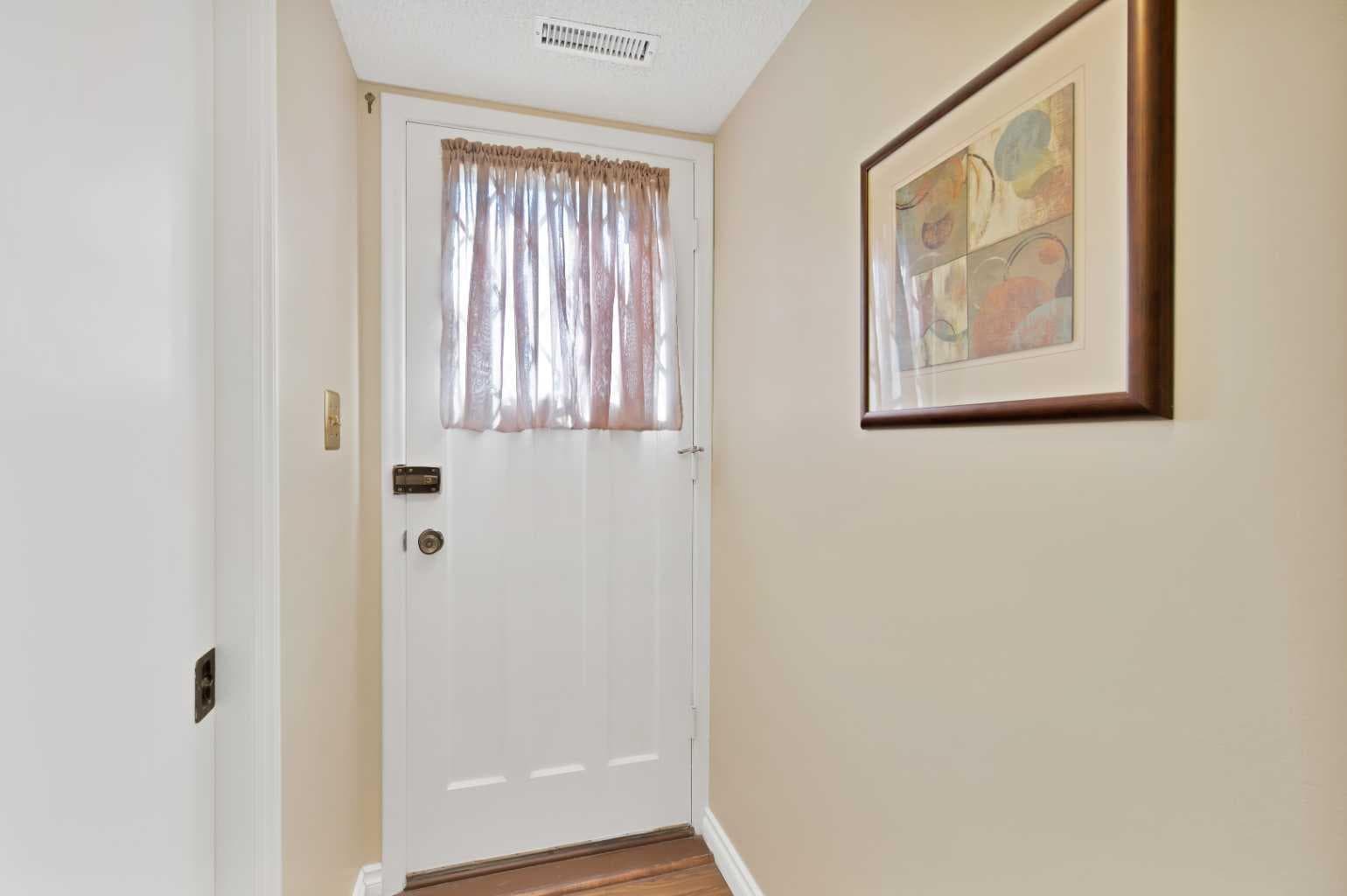 256 Parkwood Close SE