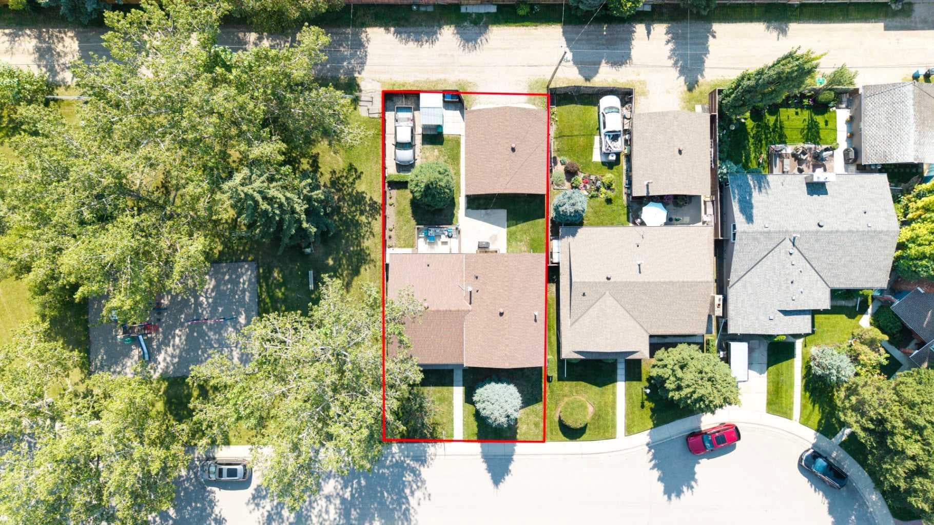 256 Parkwood Close SE