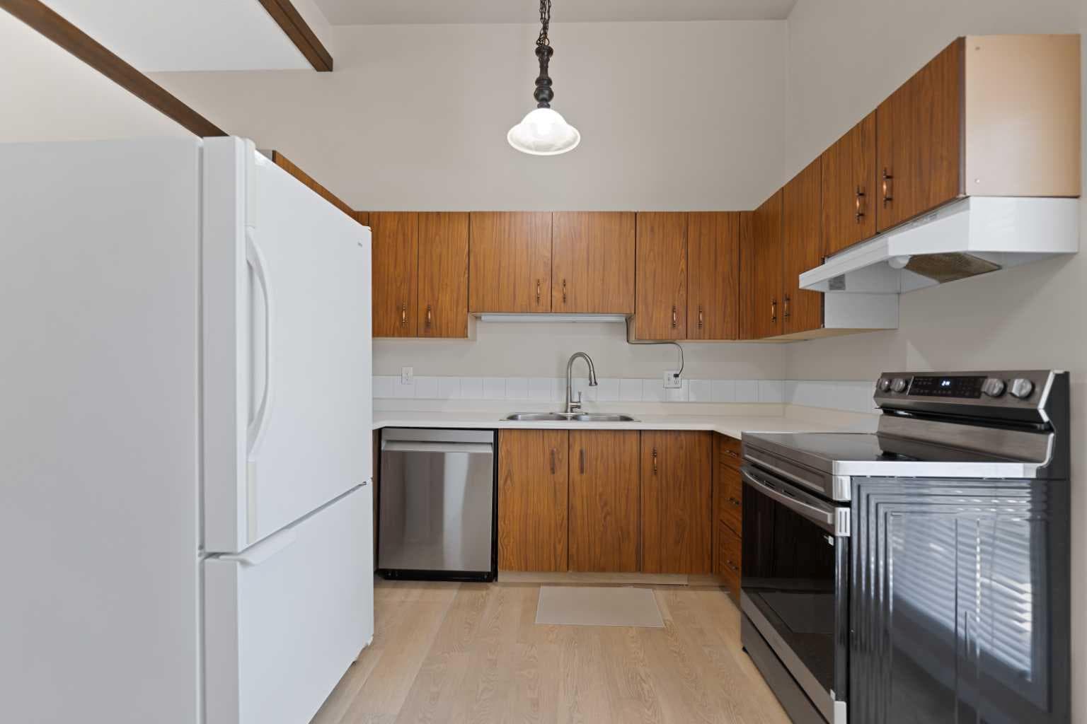 31 Brae Glen Court SW