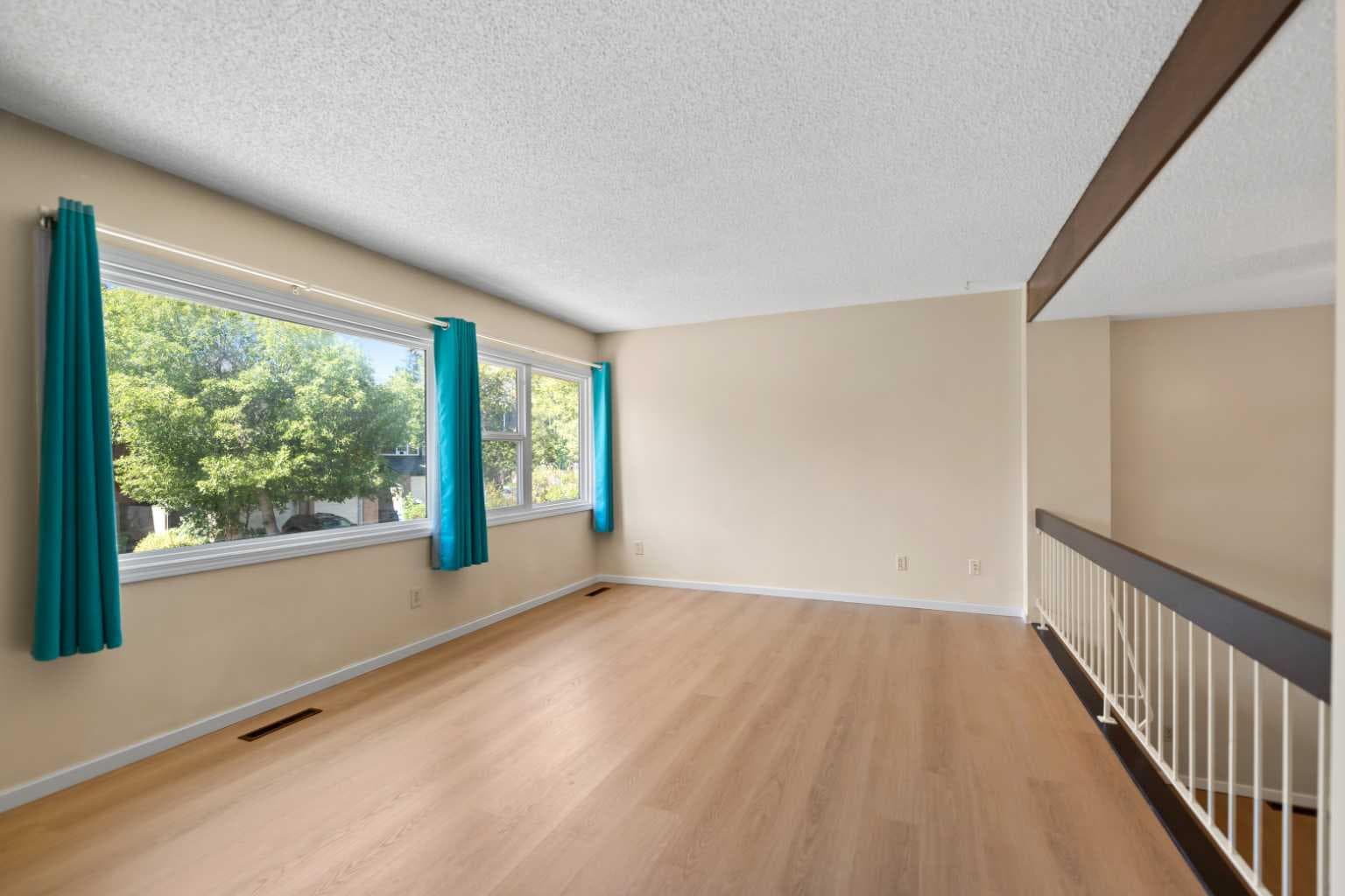 31 Brae Glen Court SW