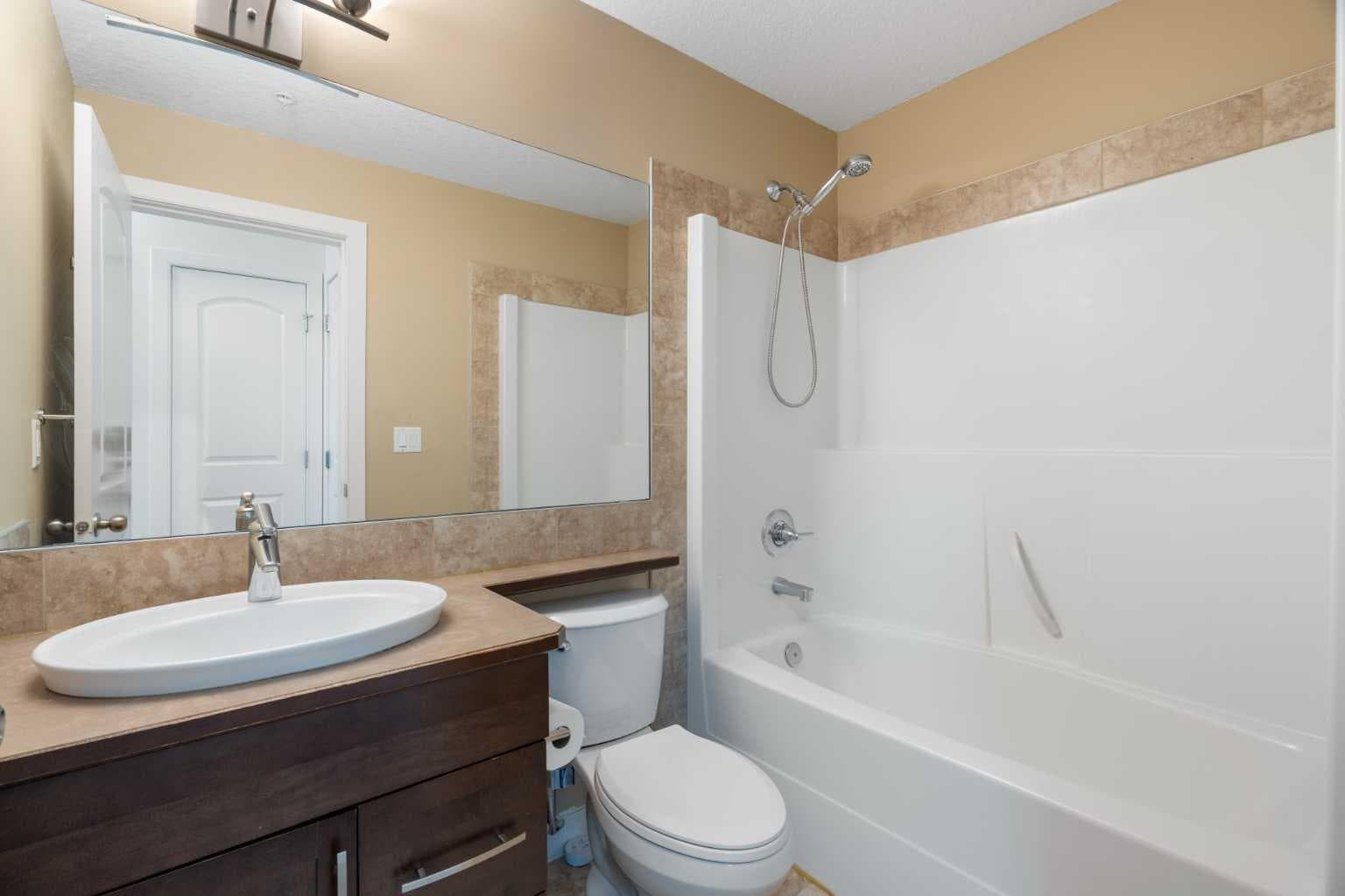 210, 15304 Bannister Road SE