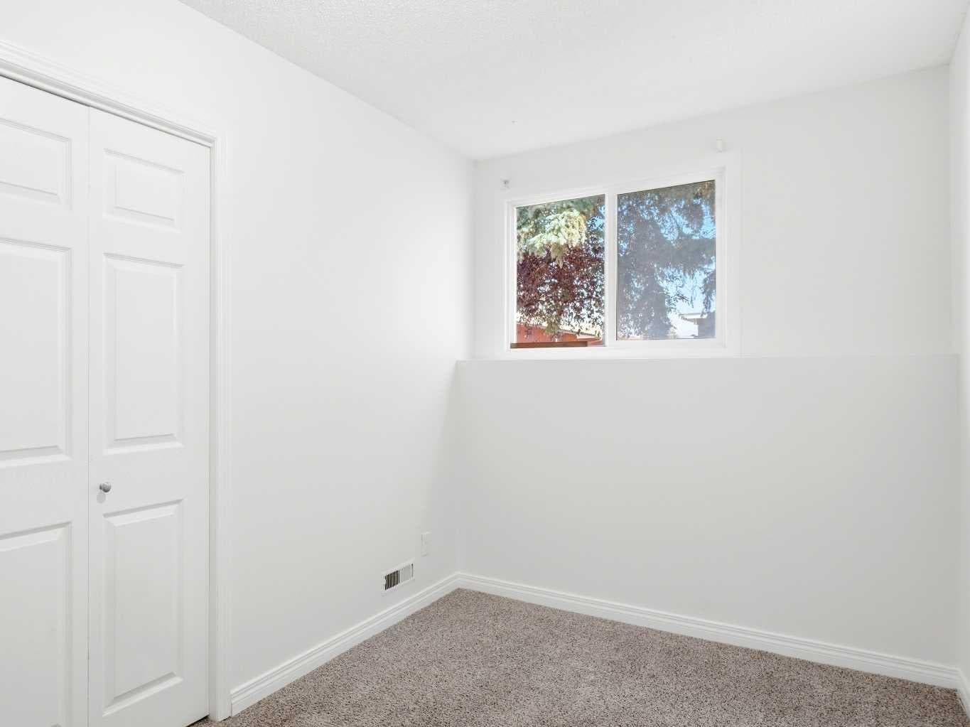 237 Sabrina Way SW
