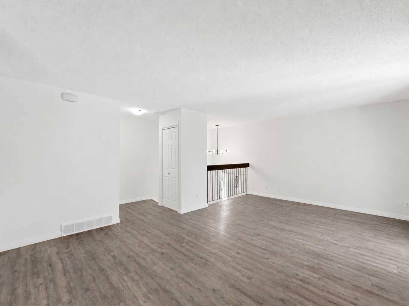 237 Sabrina Way SW