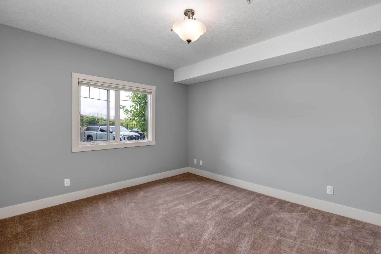 117, 77 George Fox Trail W