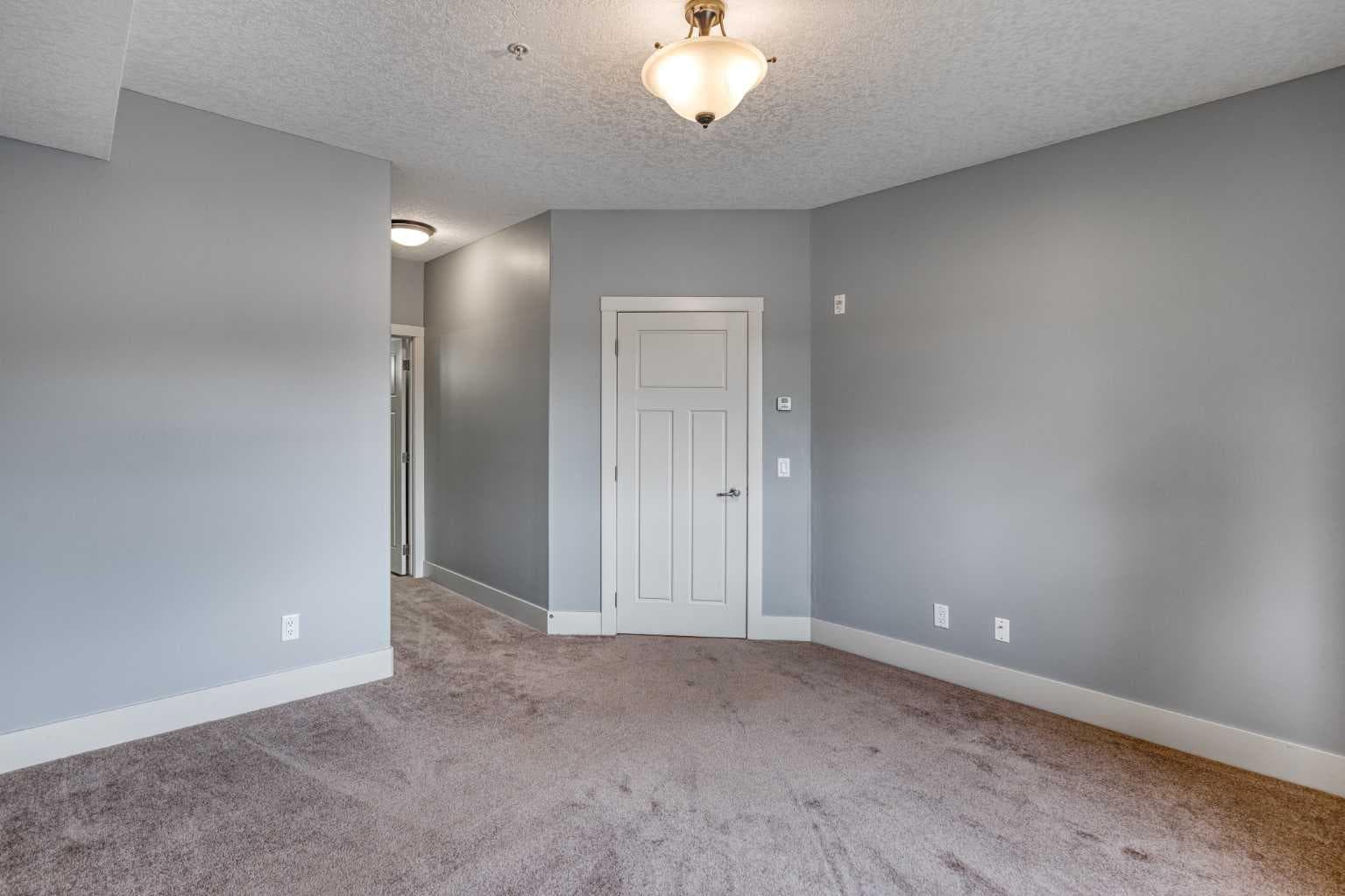117, 77 George Fox Trail W