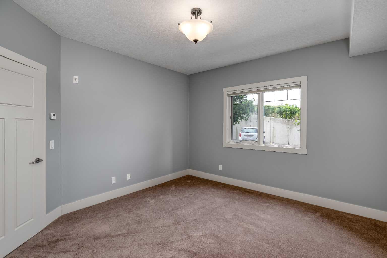 117, 77 George Fox Trail W