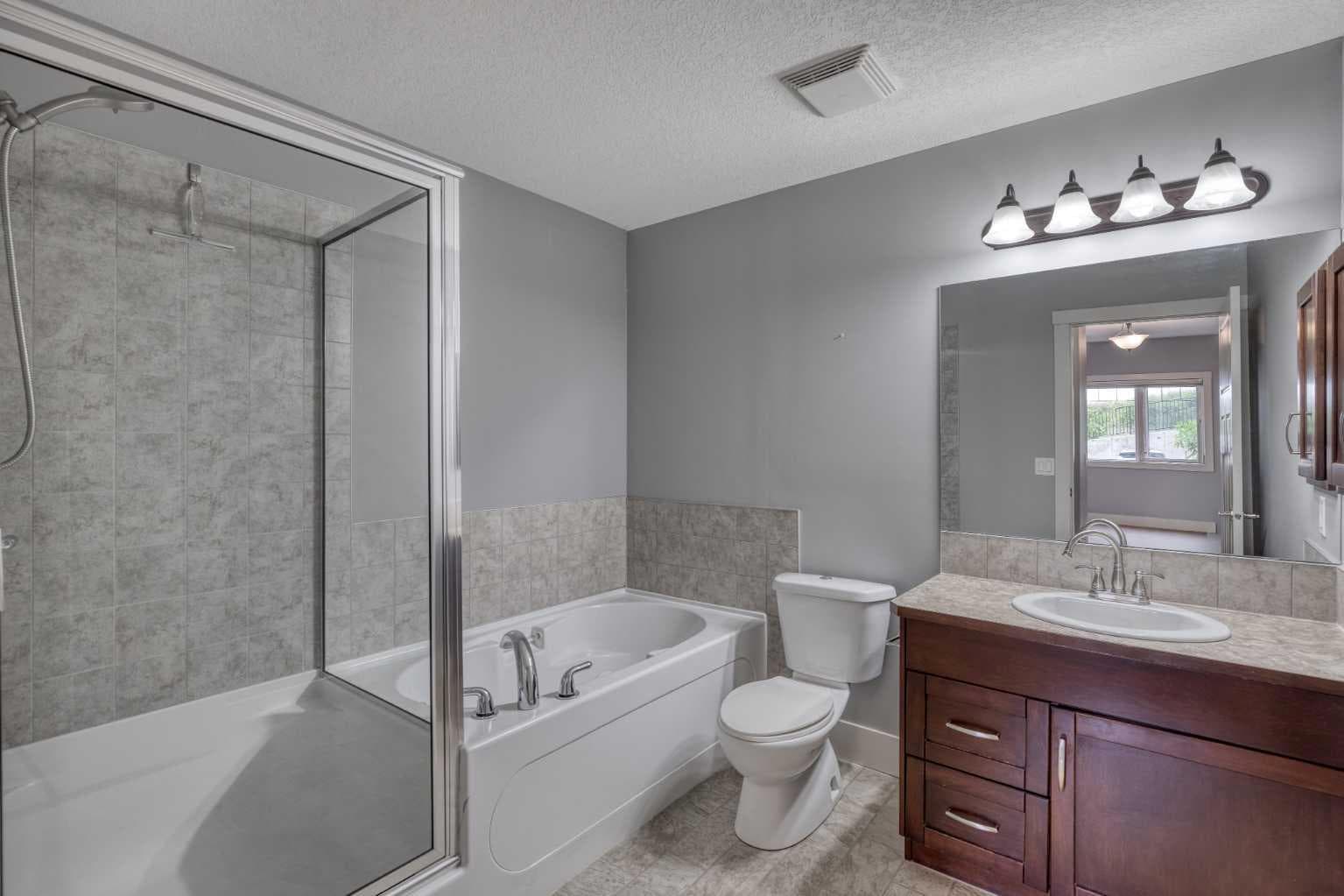 117, 77 George Fox Trail W