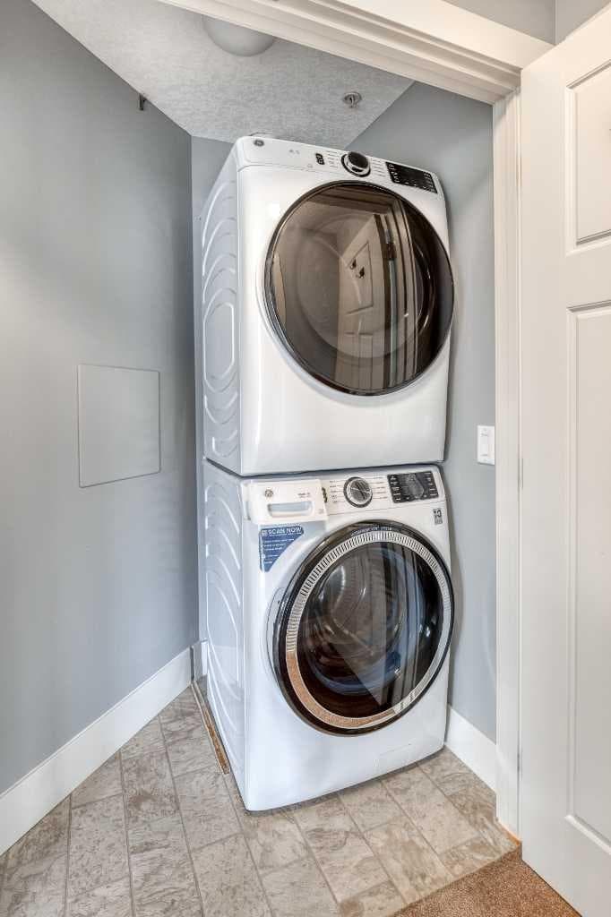 117, 77 George Fox Trail W