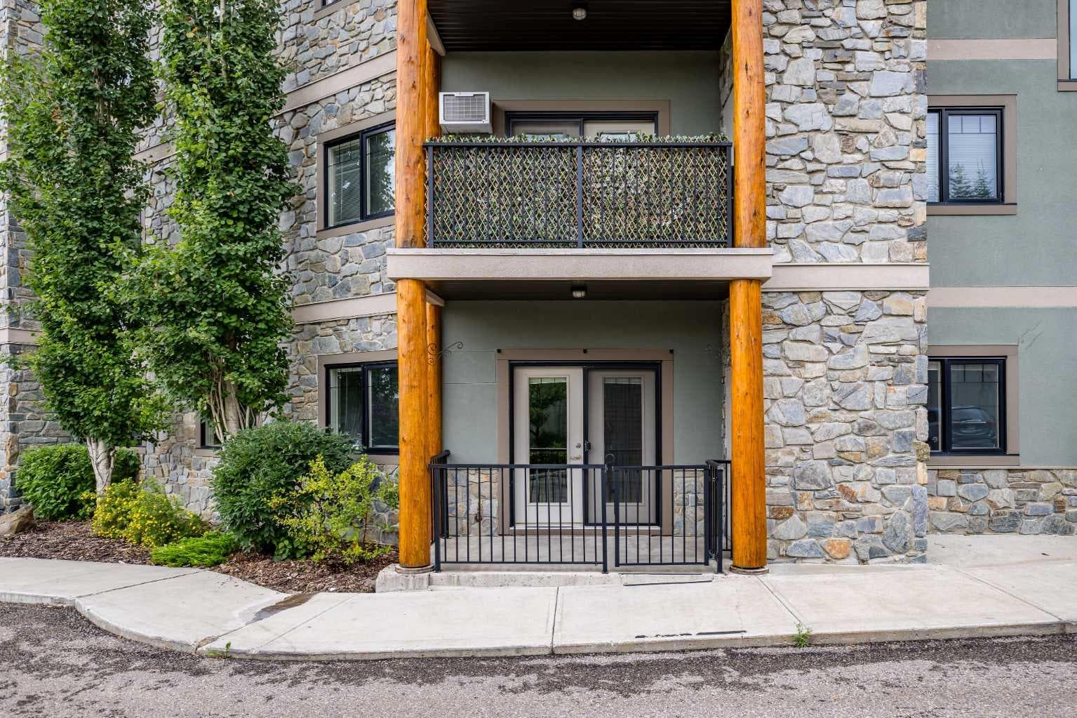 117, 77 George Fox Trail W