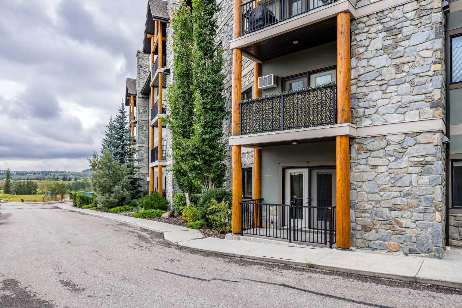 117, 77 George Fox Trail W