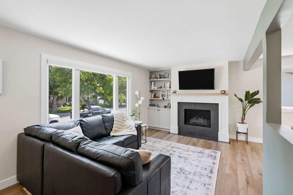 77 Westwood Drive SW