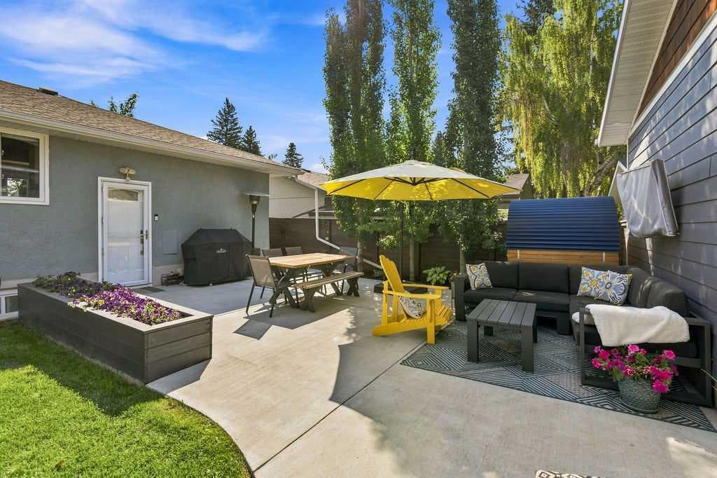 77 Westwood Drive SW