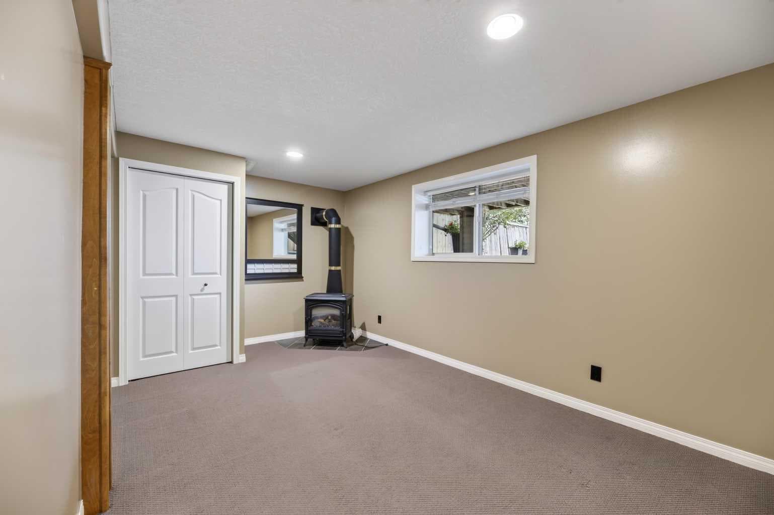 50 Kincora Park NW