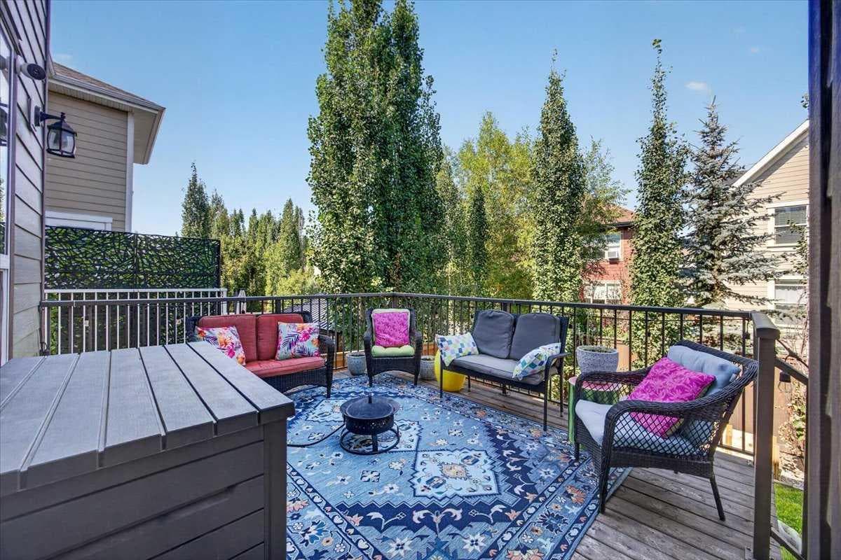 136 Riviera Way 