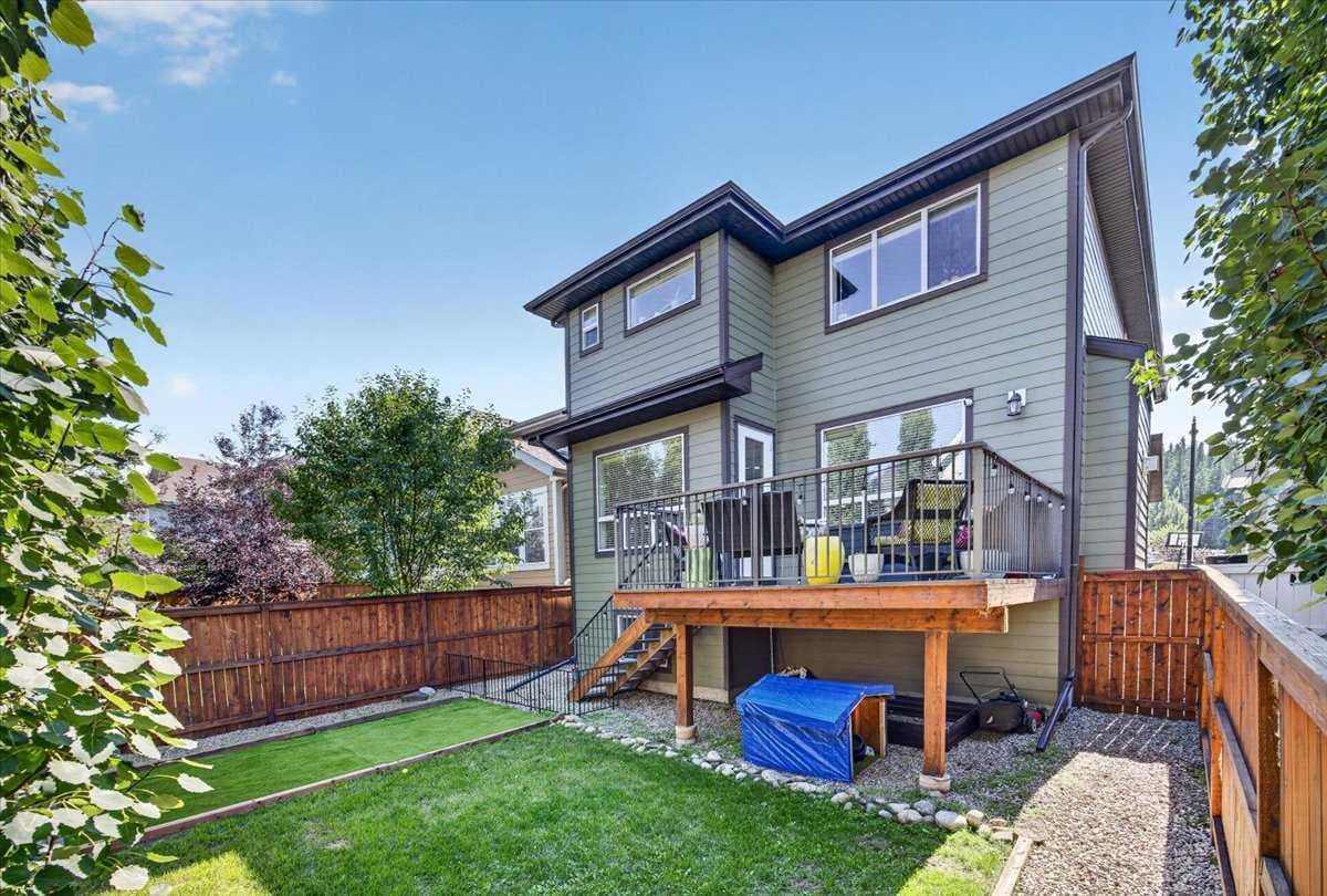 136 Riviera Way 