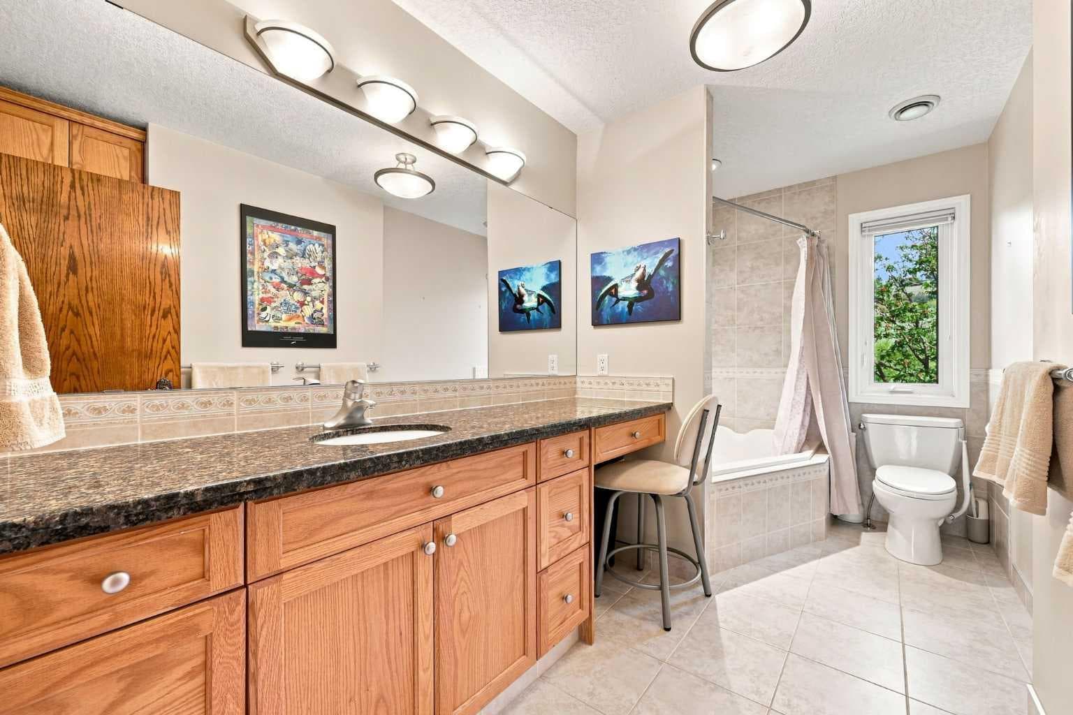 952 Edgemont Road NW