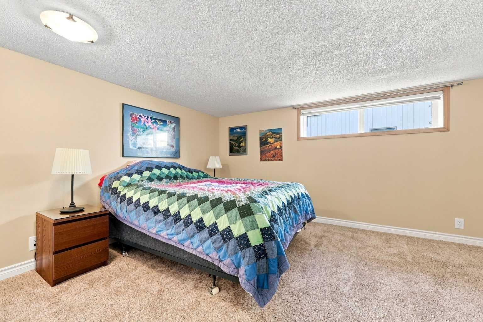 952 Edgemont Road NW
