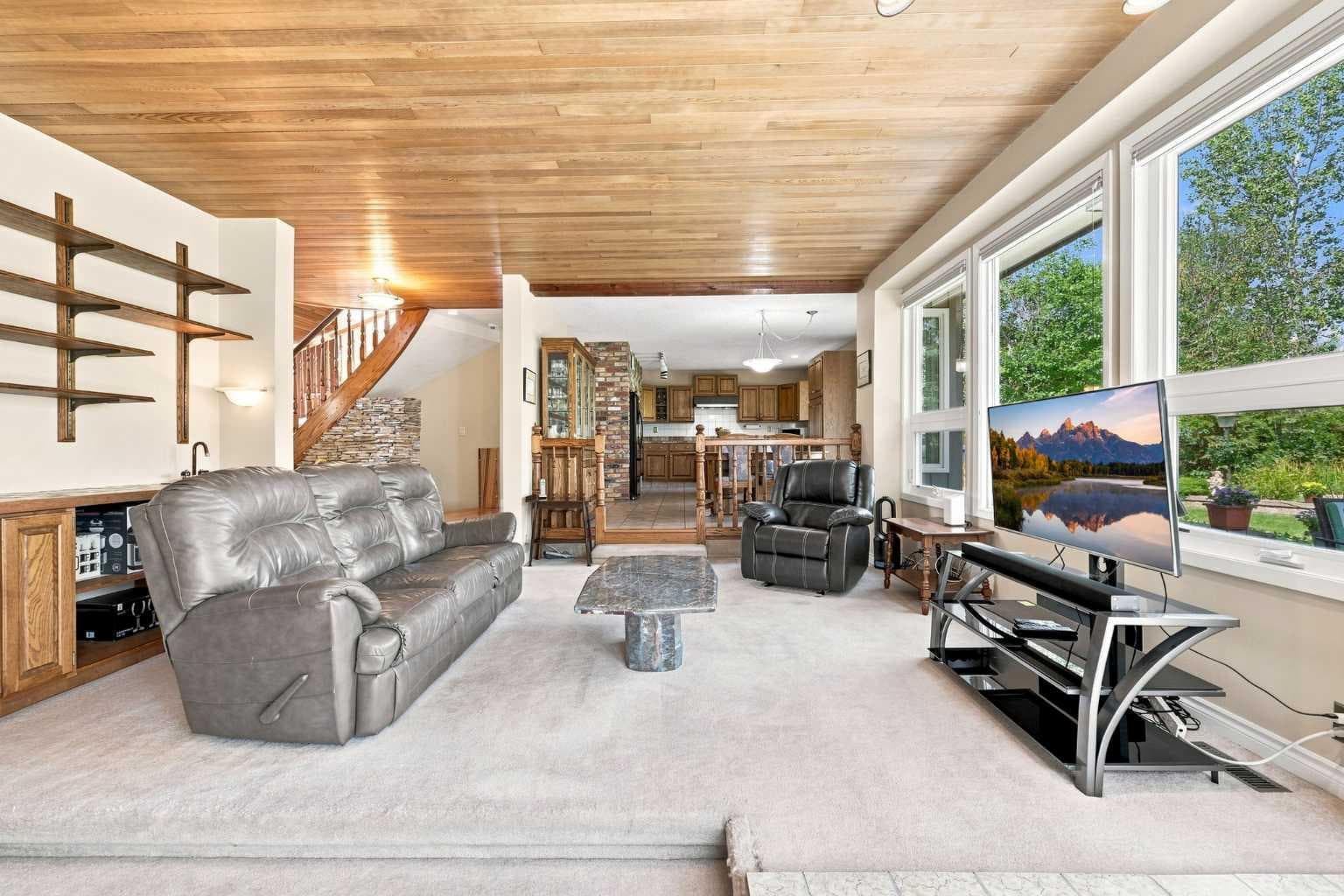 952 Edgemont Road NW