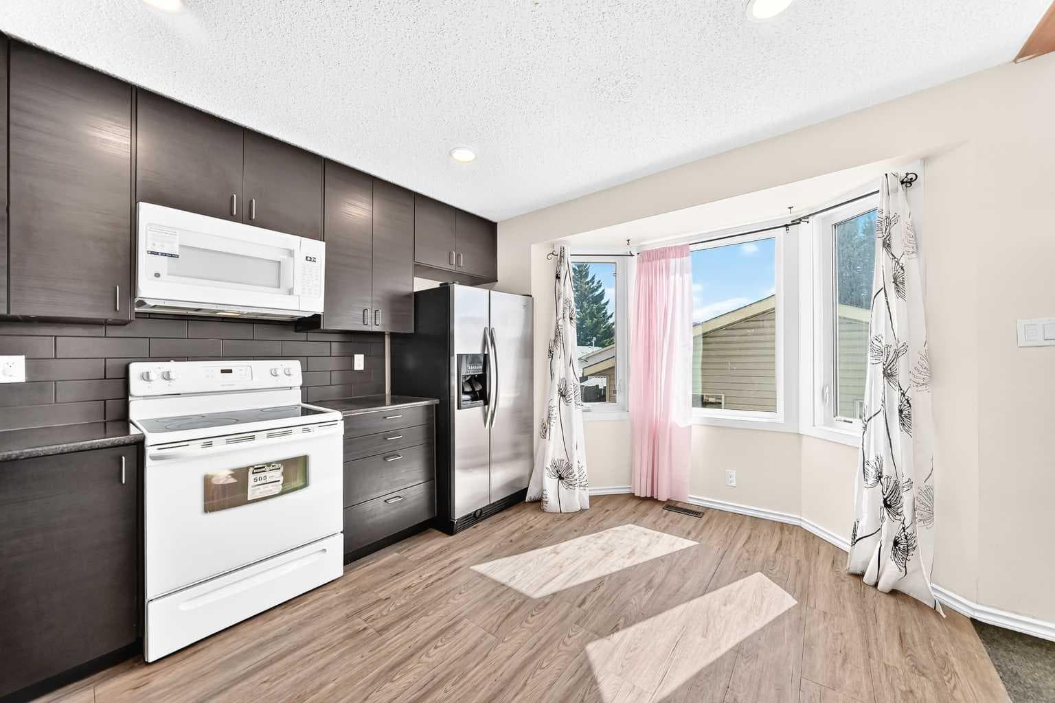 312 Falton Drive NE