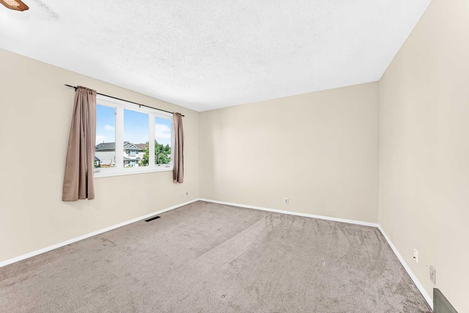 312 Falton Drive NE
